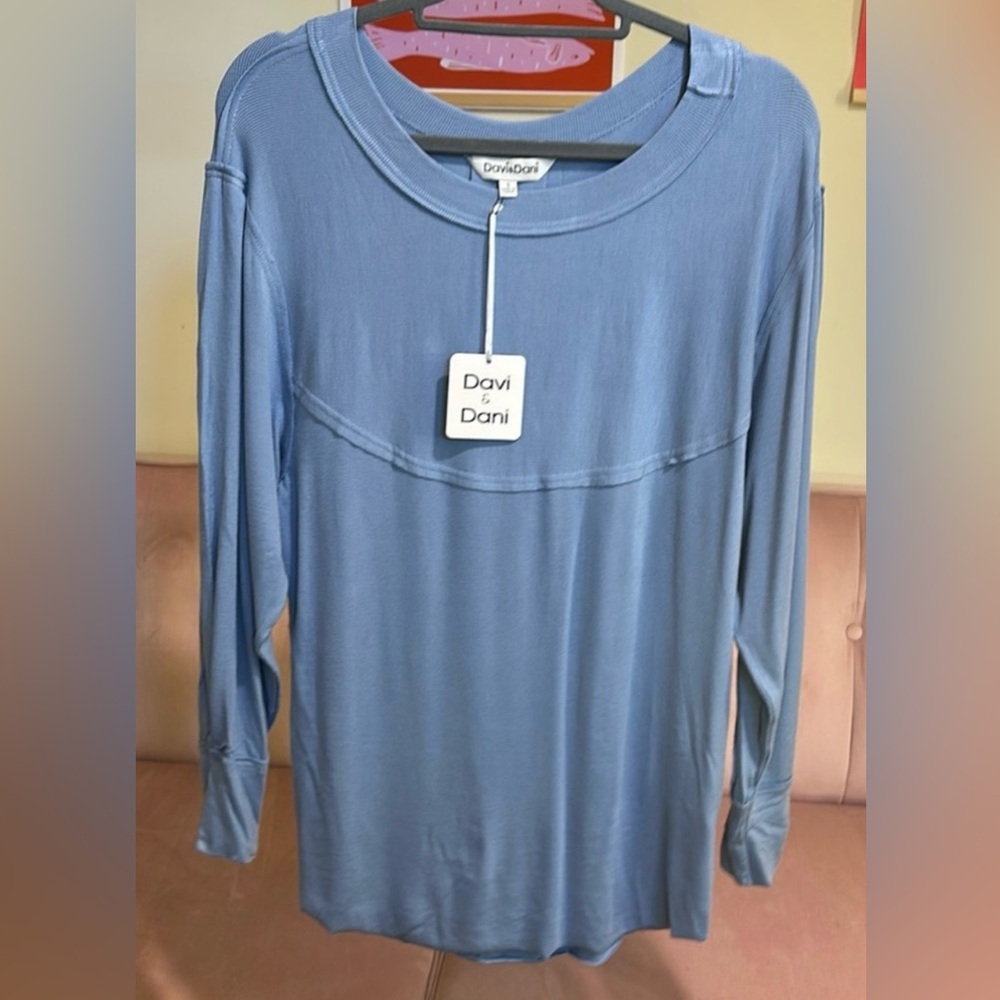 Davi & Dani Blue Long Sleeve Top NWT Size M